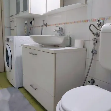 Spacious Near Bascarsija - Free Parking Sarajevo