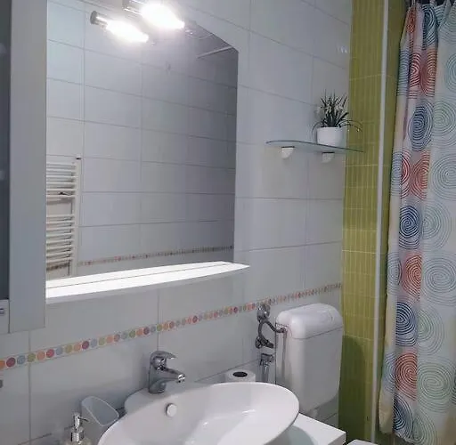 Spacious Near Bascarsija - Free Parking 公寓 *